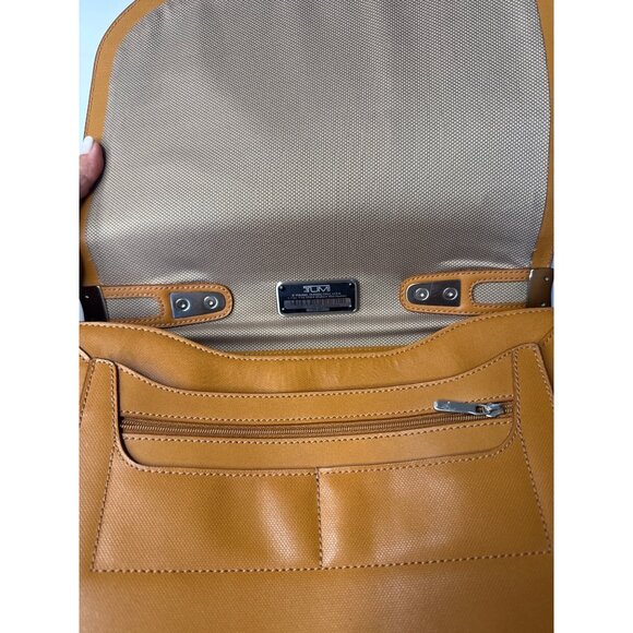 Tumi Tan Leather Messenger Bag With Adjustable Shoulder Strap & Silver-Tone Hard - Picture 16 of 16